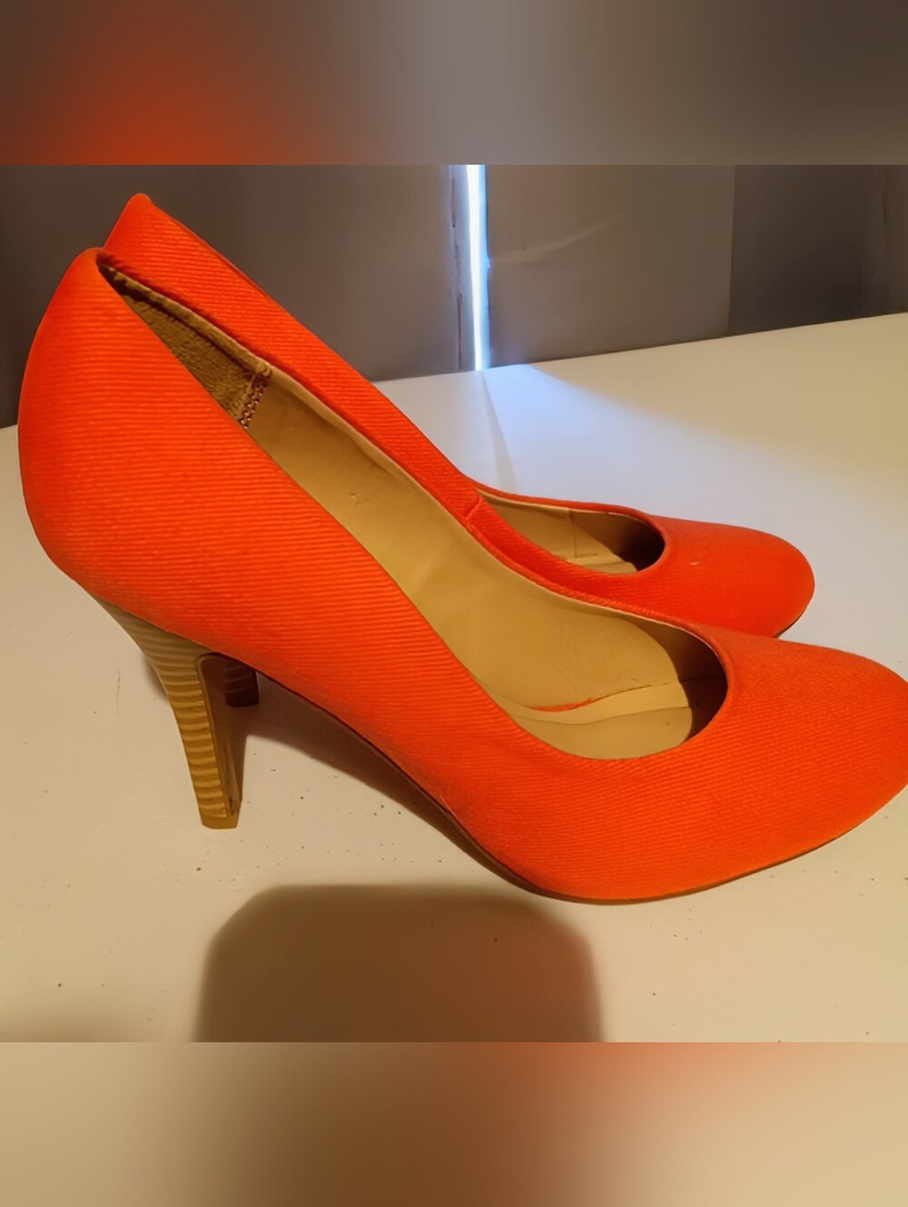 🍈 Kelly & Katie Salmon Pink High Heel Pumps — Size 8.5 - Picture 3 of 9